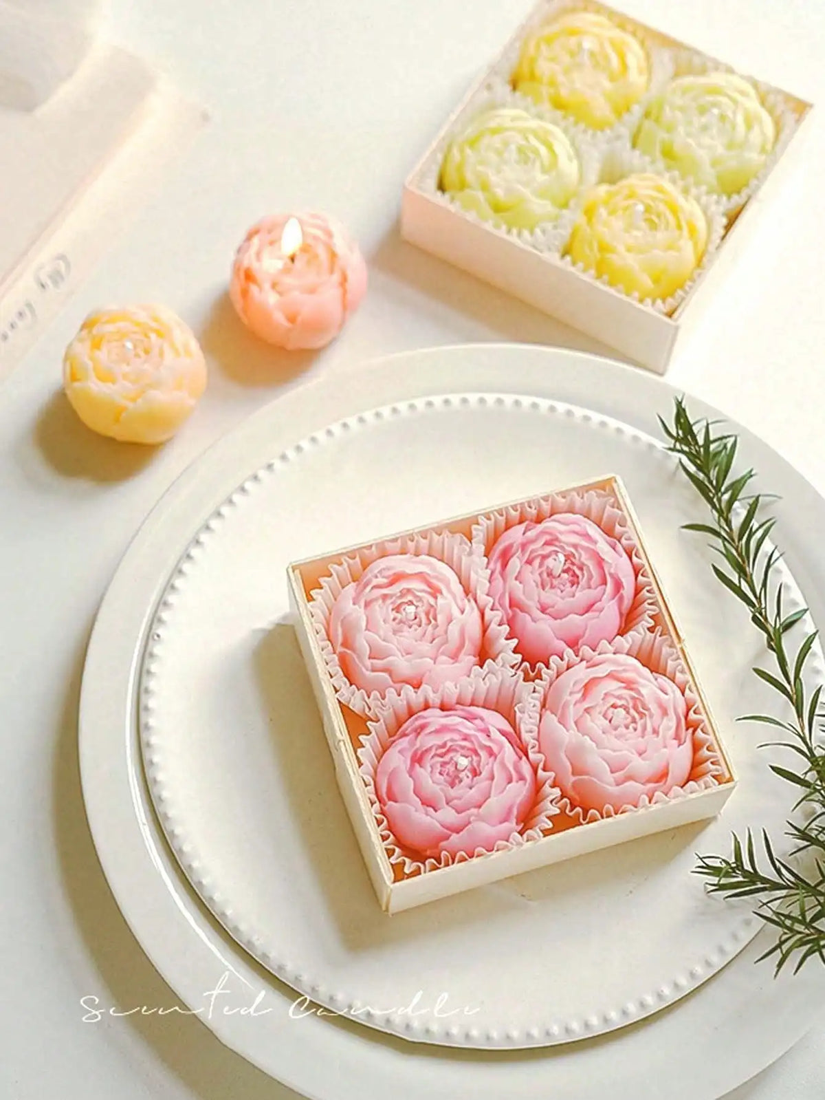 Juego de 4 velas aromáticas de rosas hechas a mano, velas con aroma a ramo hechas a mano, decoración para el hogar, ideales como regalo de San Valentín.